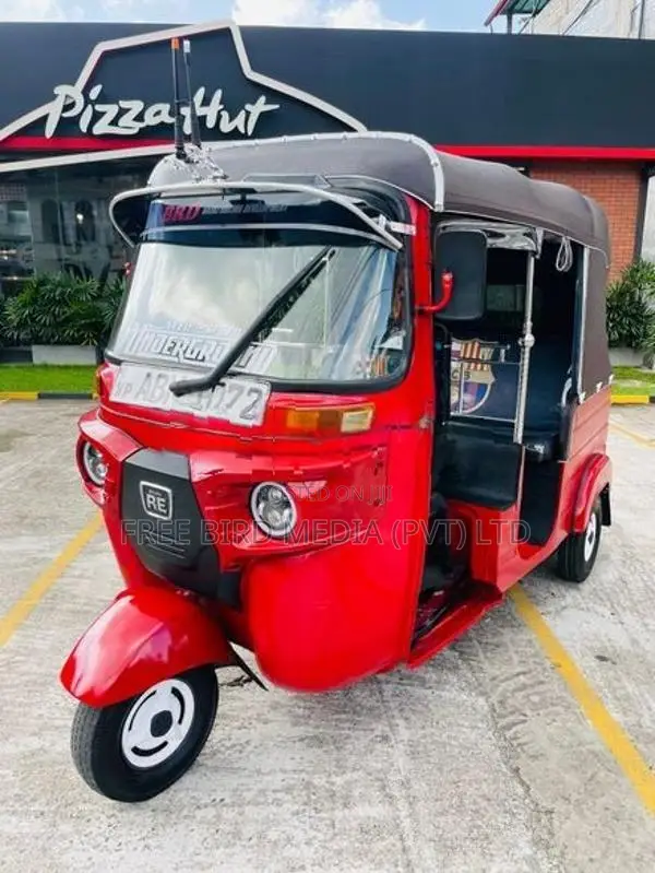 Bajaj RE Three Wheeler 2017