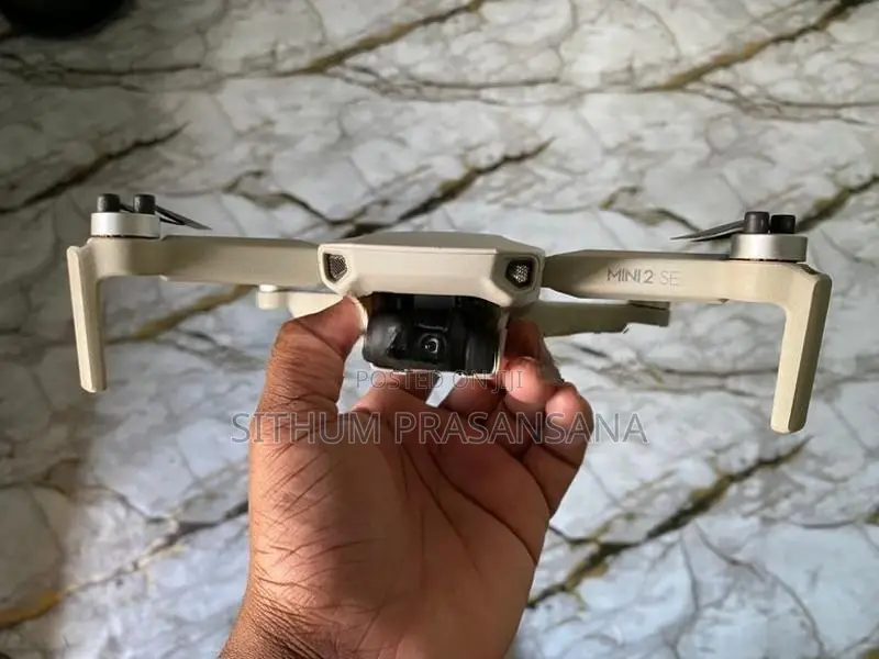 DJI Mini 2 SE Combo Pack