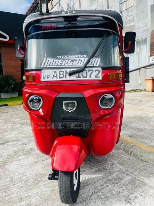 Bajaj RE Three Wheeler 2017