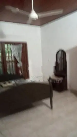 Spacious 5-Bedroom House for Sale on 15.6 Perches – Great Value