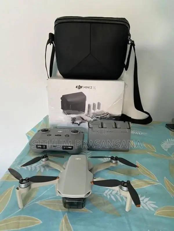 DJI Mini 2 SE Combo Pack