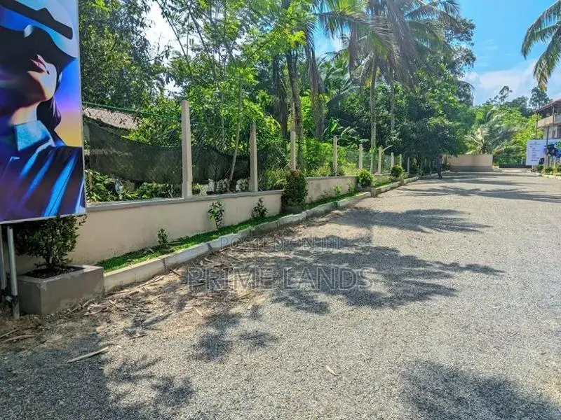 Land for Sale Gangarama Para Boralesgamuwa