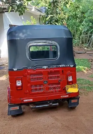 Bajaj RE 2015