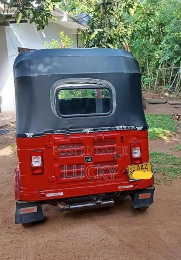 Bajaj RE 2015