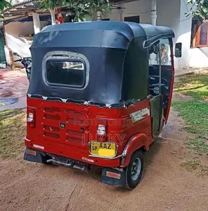 Bajaj RE 2015
