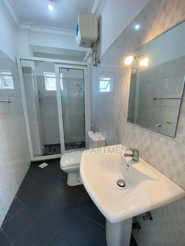 3BHK Apartment for Short-Term Rental in Colombo-05 (CSMP601)