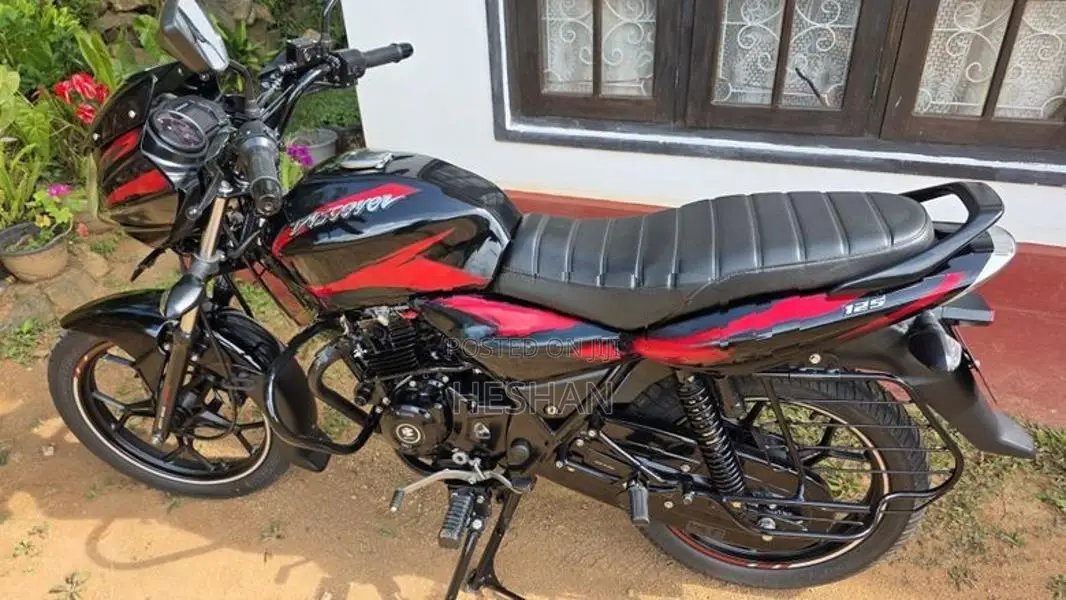 Bajaj Discover 125 2025