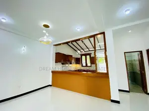 4 Bedroom Luxury Home for Sale – Athurugiriya