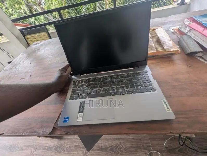 Lenovo IDEAPAD Intel Core i5 13th gen