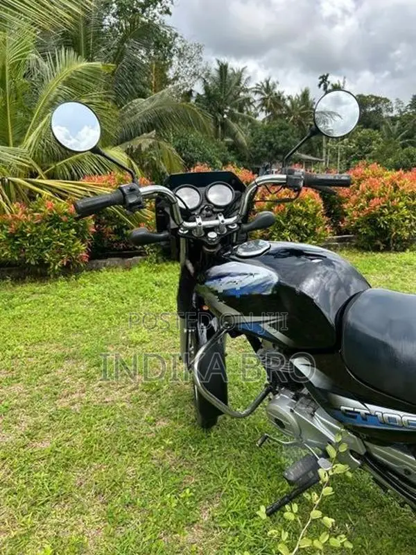 Bajaj CT100 2009