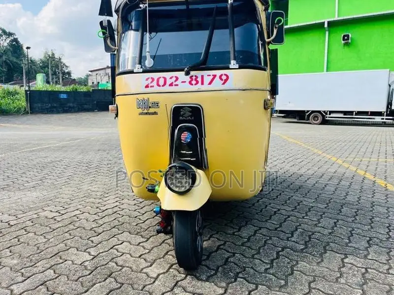 Bajaj RE 1999