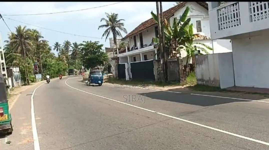 Dadalla, Colombo Road Galle Comacial Area Land for Sale
