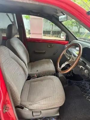 Daihatsu Mira 1990