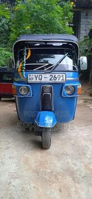 Bajaj RE 4 Stroke 2011