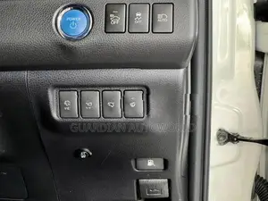 Toyota Harrier 2015