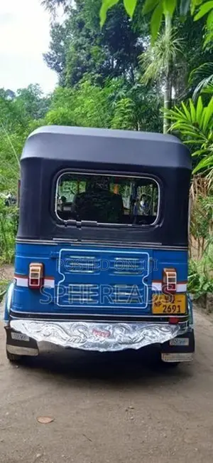 Bajaj RE 4 Stroke 2011
