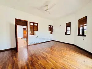 Elegant 4-Bedroom Luxury Home – Battaramulla