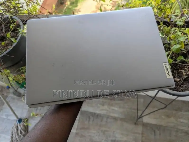 Lenovo IdeaPad slim 3