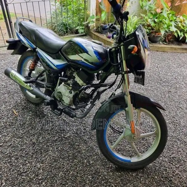 Bajaj CT100 2023