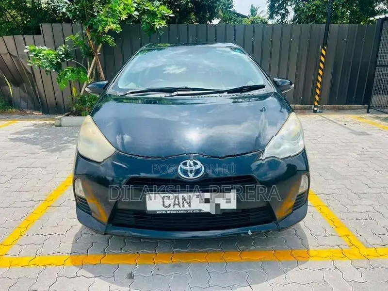 Toyota Aqua 2012
