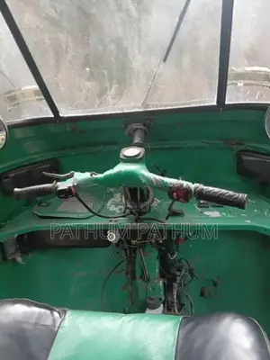 Bajaj RE 2006