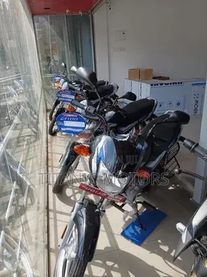 Bajaj CT100 2026