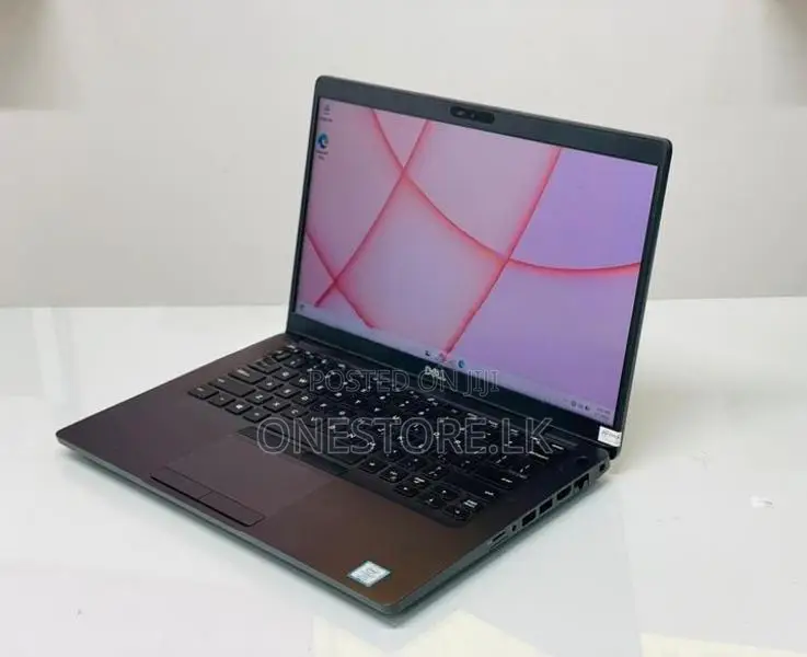 Dell Latitude 5401 with H processor UHD Graphics 14 inch HD