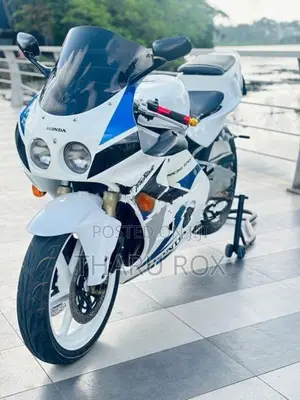 Honda CBR 250RR Gullarm 2008