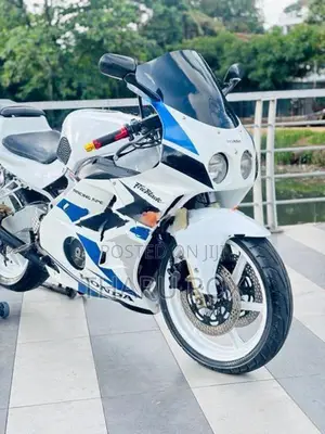 Honda CBR 250RR Gullarm 2008