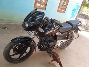 Bajaj Pulsar 180 2011