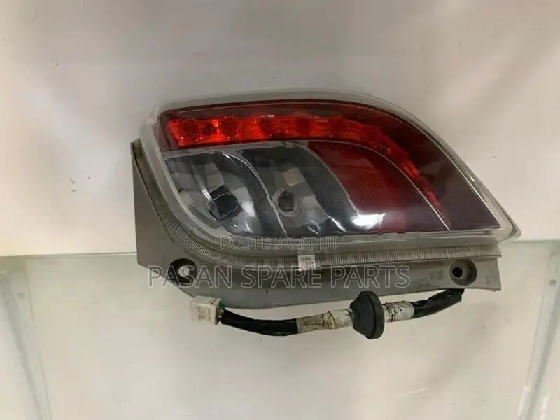 Daihatsu Mira Tail Light