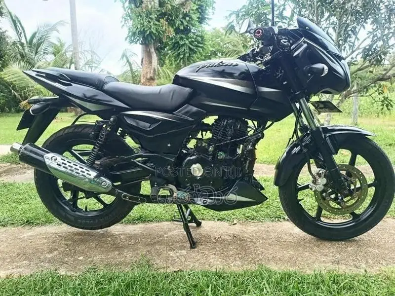 Bajaj Pulsar 180 2011