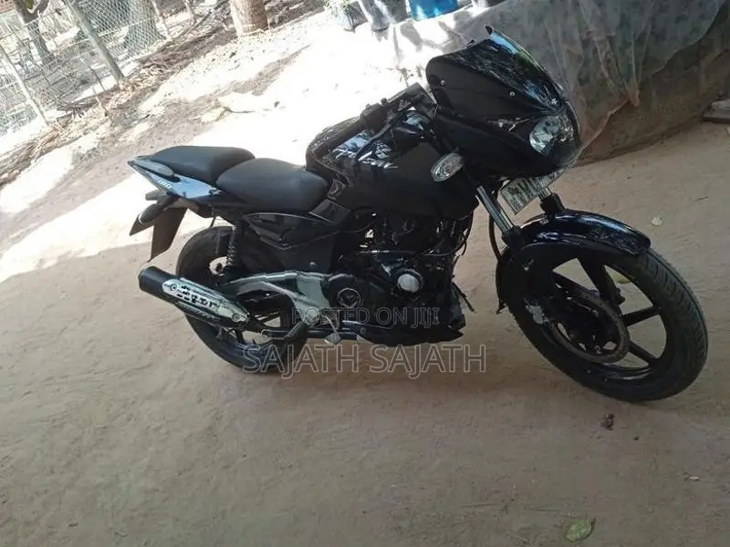 Bajaj Pulsar 180 2011