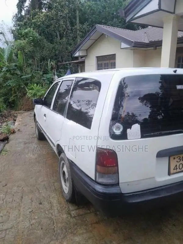 Nissan AD Wagon 1997