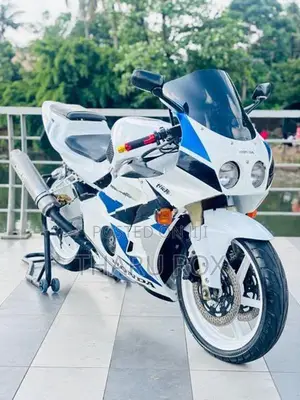 Honda CBR 250RR Gullarm 2008