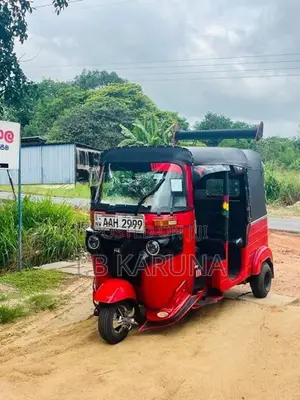 Bajaj RE 2013