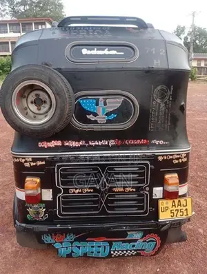 Bajaj RE 2013