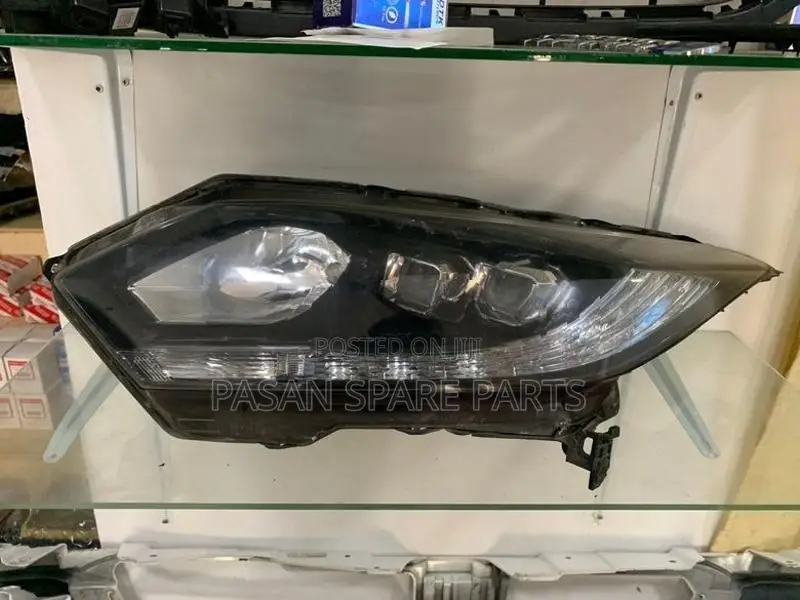Honda Vezel Ru3 Head Light