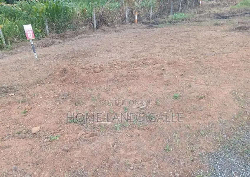 ගාල්ල - ඉමදූවට ප්‍රධාන මාර්ගයට ආසන්නව