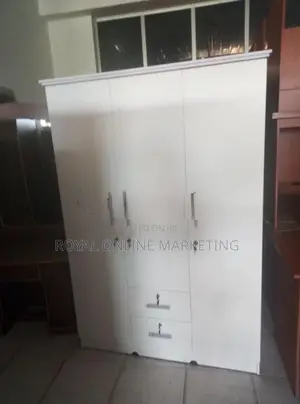 White 3 Door Cupboard (K-4)