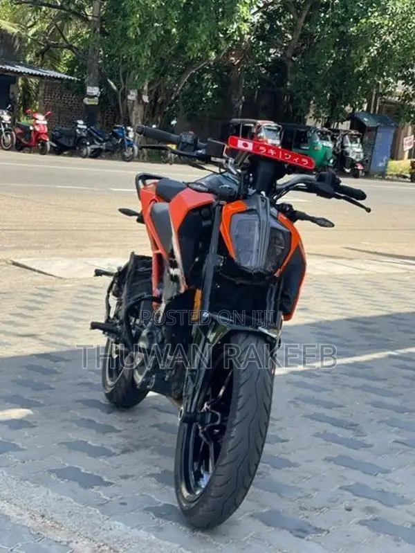 KTM Duke 150 2025