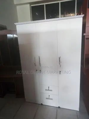 White 3 Door Cupboard (K-4)