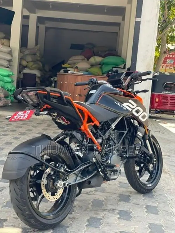 KTM Duke 150 2025