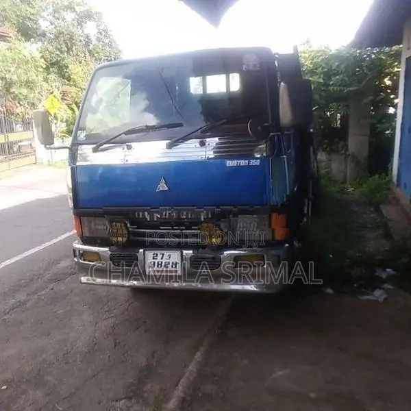 Mitsubishi Canter Shuter 1980