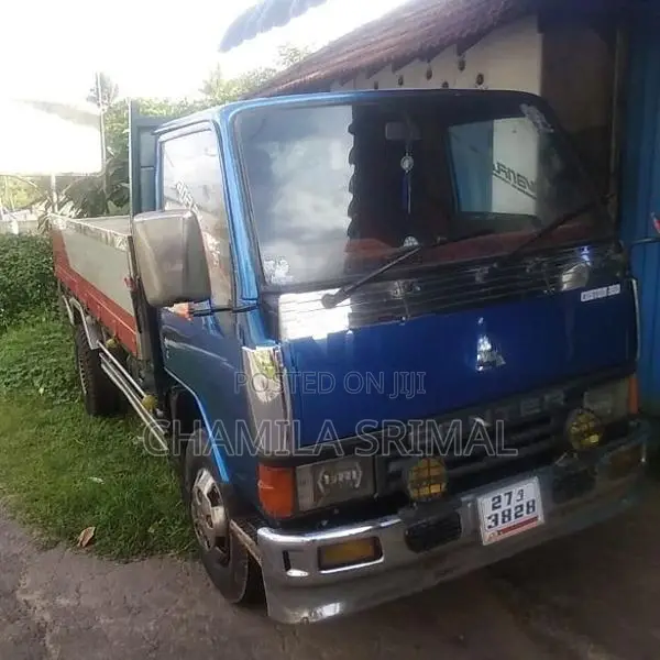Mitsubishi Canter Shuter 1980