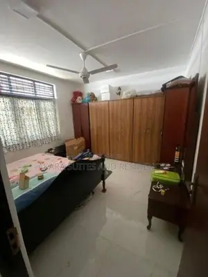 Battaramulla - Unfurnished House for Sale HL49143