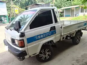 Mitsubishi Registered lorry 1983