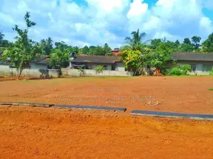 Udugampola නගරයෙන් වටිනා ඉඩමක්