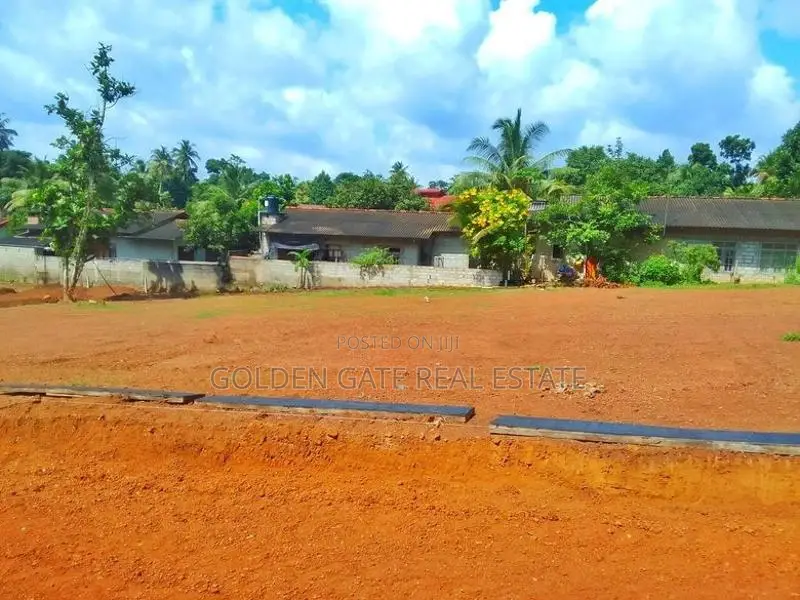 Udugampola නගරයෙන් වටිනා ඉඩමක්