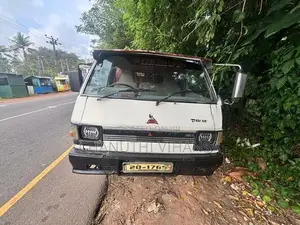 Mitsubishi L300 1983